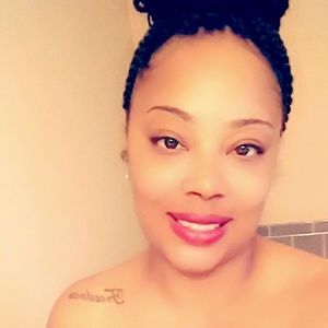 Meet your Posher, Simone